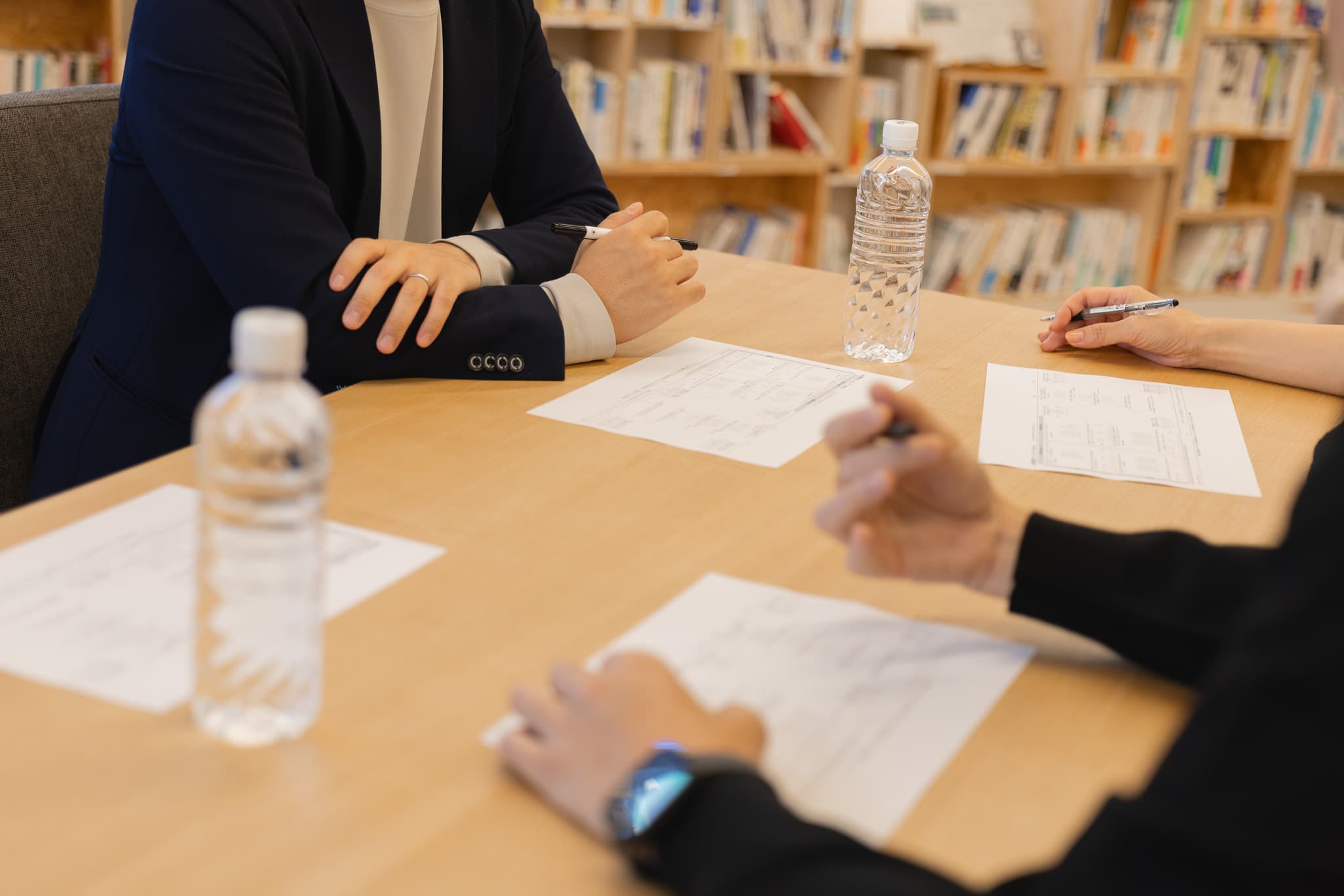 心理的安全性は本当に成果につながるのか——「居心地」より「挑戦」を生む設計